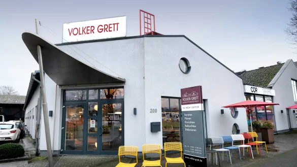 Das Einrichtungshaus "Volker Grett" liegt direkt an der Berliner Straße in Gütersloh. - © Andreas Frücht
