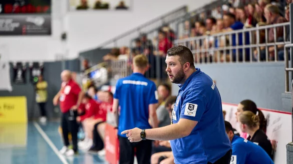 Blombergs Jugendkoordinator Timon D&ouml;ring vermeldet einer weitere Trainerpersonalie. - &copy; Matthias Wieking