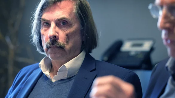 G&uuml;terslohs B&uuml;rgermeister Norbert Morkes (l.) mit seinem Anwalt Holger Rostek. - &copy; Andreas Fr&uuml;cht