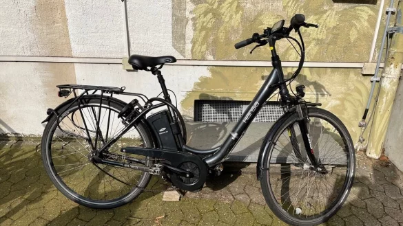Dieses E-Bike ist am Detmolder Theater gefunden worden. - &copy; Polizei Lippe