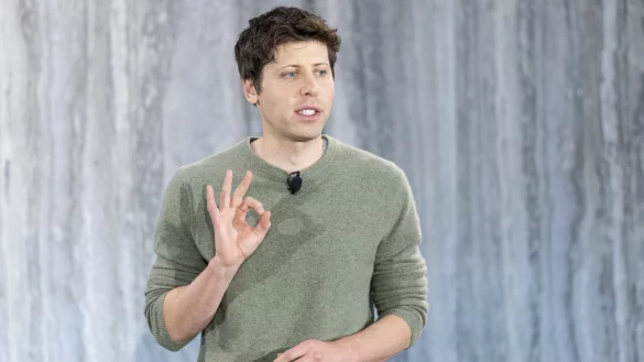 Sam Altman, Gr&uuml;nder des Start-ups OpenAI, ist das "hei&szlig;este Ticket im Silicon Valley", wie Branchen-Dienste schreiben. - &copy; Stephen Brashear/AP/dpa