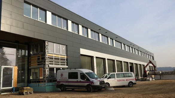 Die neue Feuerwache von außen. - © Alexandra Schaller