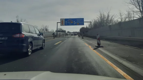 Die Baustelle auf der Autobahn 33 bei Paderborn geht in ihre finale Phase. Daf&uuml;r sind jedoch zwei Vollsperrungen im M&auml;rz notwendig. - &copy; Marc Schr&ouml;der