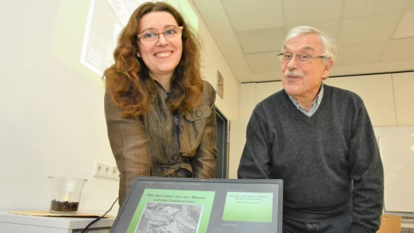 Quartiersmanagerin Anna-Lena Bargfrede hat die Veranstaltung mit Referent Klaus Stoevesandt im Begegnungszentrum B-vier organisiert. Foto: Karin Prignitz - &copy; Karin Prignitz