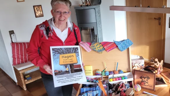 Gisela St&ouml;cker ist selbst ausgesprochen kreativ, aber auch andere Hagener haben interessante Hobbys, die sie am Sonntag in der Albert-Schweitzer-Schule vorstellen. - &copy; Astrid Sewing