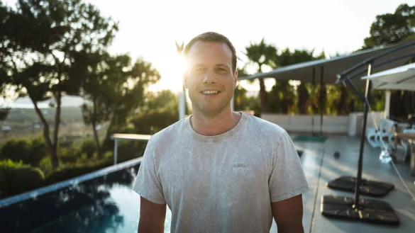 Lebt auf den Cayman-Inseln und m&ouml;chte seine alte Heimatstadt gerne voran bringen: Phillip Schlosstsein. - &copy; Phillip Schlosstsein