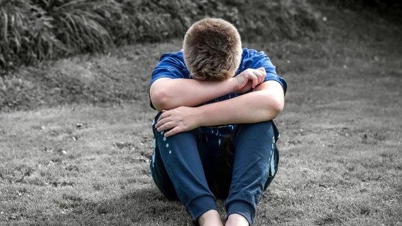 Die psychische Last kann auch für Kinder und Jugendliche manchmal unerträglich werden. - © Pixabay