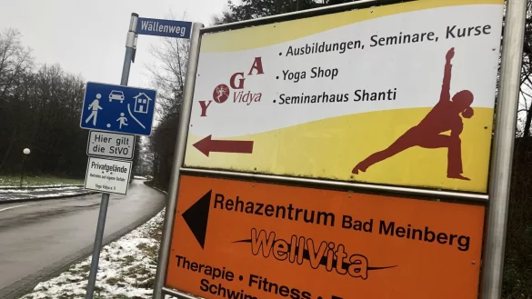 Therapier&auml;ume, Trainingsfl&auml;chen, Sauna und Schwimmbad des WellVita sind im &bdquo;Haus Shanti&ldquo; des Yoga Vidya untergebracht. Mieterin und Eigent&uuml;merin sind sich &uuml;ber den Pachtvertrag nicht einig geworden. Nun m&uuml;ssen sich die (Reha-) Sportler nach Alternativen umsehen. - &copy; Silke Buhrmester