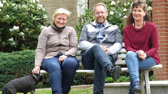 Unerm&uuml;dlich: Heike Traeger, Sebastian Grieger und Uschi Kuhfu&szlig; von der Katholischen Kirchengemeinde in Hohenhausen. - &copy; Axel B&uuml;rger(LZ)