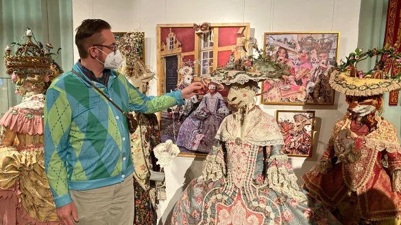 Kost&uuml;mk&uuml;nstler Horst Raack plaudert im Werserrenaissance Museum am 1. Juni unterhaltsam &bdquo;aus dem N&auml;hk&auml;stchen". - &copy; Werserrenaissance Museum