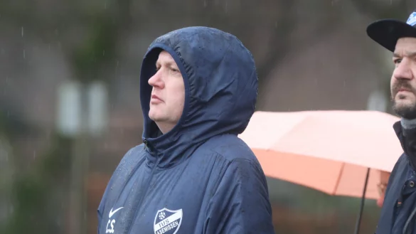 Carsten Skarupke, Trainer des TuS Asemissen. - © Sebastian Lucas