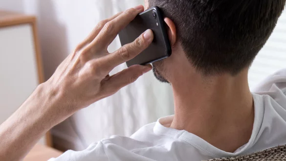 Falsche Energieverkäufer versuchen am Telefon Vertragsdetails aus Verbrauchern herauszuleiern. - © (c) dpa-tmn