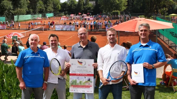 - &copy; J&ouml;rg Hagemann