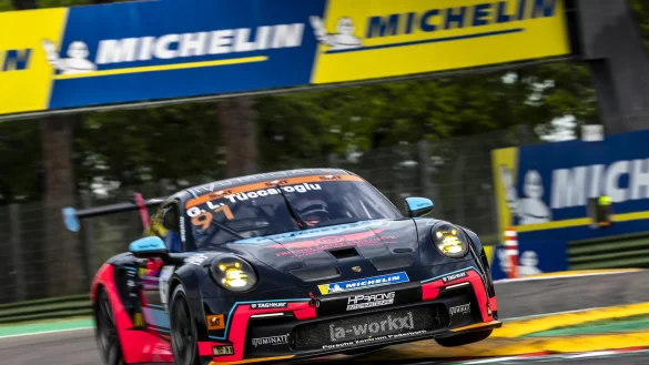 Gian Luca Tüccaroglu vom Racing-Team "a-workx" startet beim Porsche-Sixt-Carrera-Cup Deutschland in Imola. - © Ferdi Kräling Motorsport-Bild GmbH - www.kraelingbildagentur.de