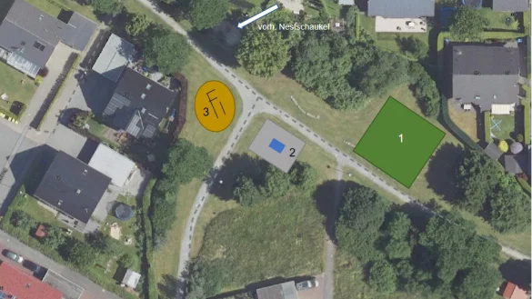 Der geplante Sport-Bereich im "M&uuml;sli-Viertel" in Schlangen. Auf dem gr&uuml;n markierten Bereich soll die allgemeine Sportfl&auml;che entstehen. Der blaue Bereich ist f&uuml;r die Teqball-Platte vorgesehen und im orangenen Bereich die Calisthenics-Anlage. - &copy; Kyrill von Matuschka