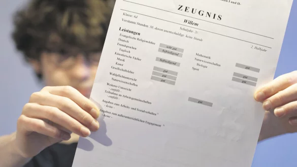 Am Freitag gibt es in OWL Zeugnisse. Und die sorgen teilweise f&uuml;r gro&szlig;en &Auml;rger bei Schulleitungen und Bezirksregierung. Denn immer mehr Eltern fechten Leistungsbewertungen an - schnell auch mal mit Anwalt. - &copy; Andreas Sundermeier