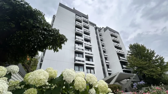 Das Hochhaus an der Rosenstra&szlig;e 6 steht seit 2017 unter Denkmalschutz. - &copy; Alexandra Schaller