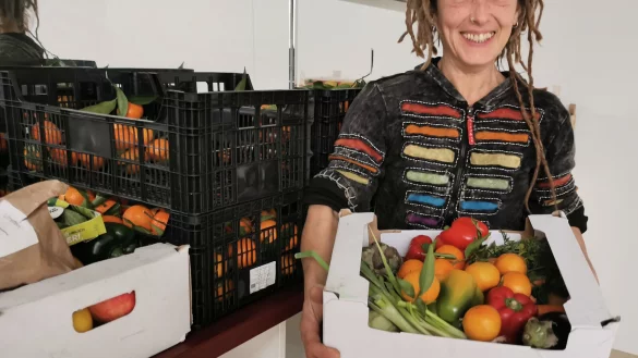 Hat das ehemalige Klatt-Gesch&auml;ft in Humfeld gemietet: "Obstretterin" Lara Siebrasse. - &copy; Sylvia Frevert