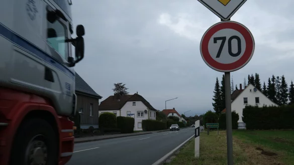Gef&auml;hrlich ist die Situation f&uuml;r Fu&szlig;g&auml;nger in Meiersfeld. - &copy; Sven Koch