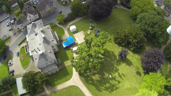 Blick von oben auf die B&auml;ume im Schlosspark Sch&ouml;tmar. CDU und Gr&uuml;ne wollen f&uuml;r Bad Salzuflen eine Baumerhaltungsrichtline auf den Weg bringen.&nbsp; - &copy; B&uuml;rgerverein Sch&ouml;tmar