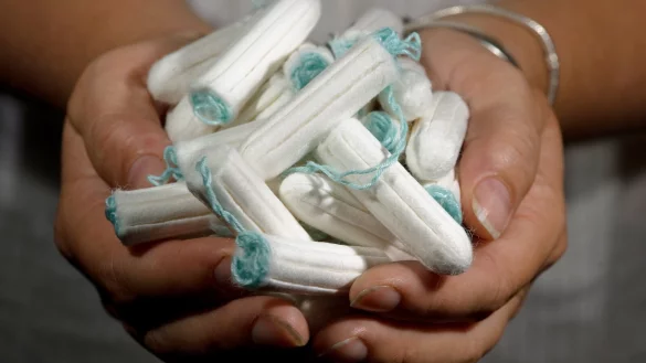 Die Jusos m&ouml;chten Sch&uuml;lerinnen k&uuml;nftig einen kostenlosen Zugang zu Binden und Tampons erm&ouml;glichen. - &copy; Franziska Gabbert/dpa-tmn