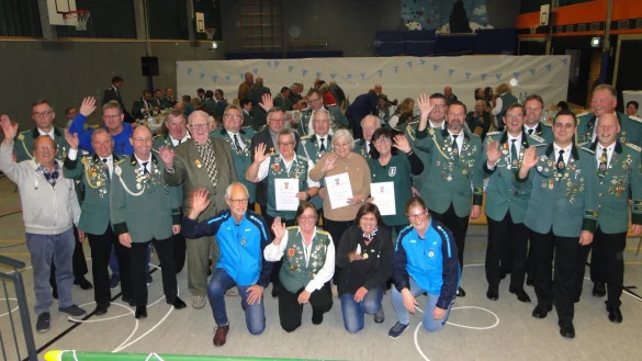 Gew&auml;hlte, Geehrte und Jubilare gr&uuml;&szlig;en von der Generalversammlung. - &copy; Hajo G&auml;rtner