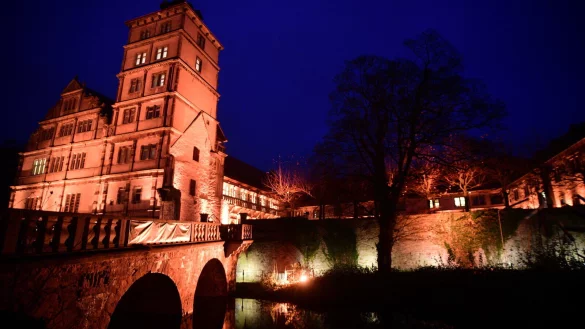 Die Farbe Orange, die von der UN-Kampagne festgelegt wurde, soll eine Zukunft ohne Gewalt gegen Frauen symbolisieren und auf das Problem aufmerksam machen. - &copy; Nicole Ellerbrake