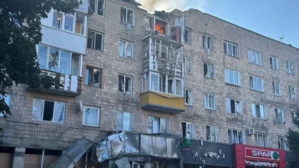 Auch dieses Wohn- und Gesch&auml;ftshaus in Lutsk ist durch die russischen Luftangriffe schwer getroffen worden. - &copy; Olga K.