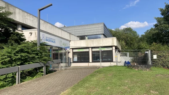 &Uuml;ber die Zukunft des Bad Meinberger Badehauses wird diskutiert. - &copy; Cordula Gr&ouml;ne