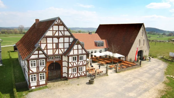 Das "Wei&szlig;e Ross" im Detmolder Freilichtmuseum hat weiterhin ge&ouml;ffnet. - &copy; Archivfoto: Vera Gerstendorf-Welle