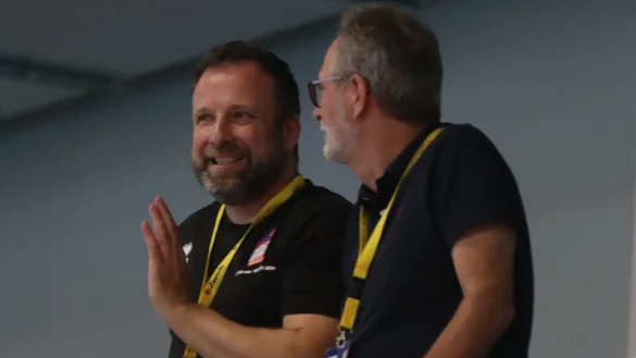 Jan-Henning Himborn (links) im Gespr&auml;ch mit Uwe Leidt aus dem Beirat. - &copy; Sebastian Lucas