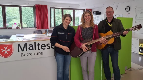 Freuen sich auf den Projektstart im September: Johanna Neugebauer von den Maltesern mit den Musikschulleitern Janine Dahlmann und Stefan Albrecht (von links). - &copy; Malteser/Rieke H&ouml;lscher