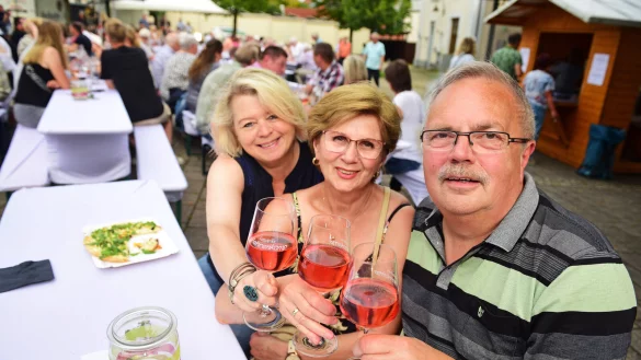 Ein Genuss: (v.l.) Jasmin Winter, Irina und Manfred Niedernolte. - © Nicole Ellerbrake