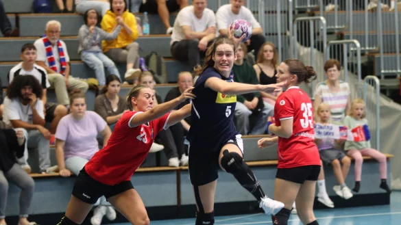 Amber Verbraeken zieht zum Tor. - &copy; Sebastian Lucas