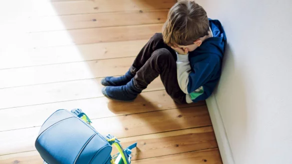 Scham und Angst: Daraus bestand ein gro&szlig;er Teil von Finns erstem Schuljahr &ndash; auch, weil er keine Schulbegleitung hatte. - &copy; IMAGO/photothek