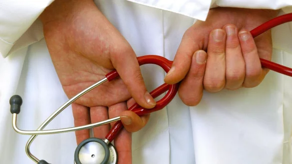 Ein Praxisatlas kann laut Patientensch&uuml;tzern einen vollst&auml;ndigen &Uuml;berblick &uuml;ber Erreichbarkeit und Qualit&auml;t der niedergelassenen &Auml;rztinnen und &Auml;rzte erm&ouml;glichen. - &copy; Patrick Pleul