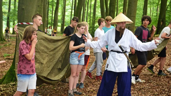 Unter dem Motto Samurai erlebten Kinder und Jugendliche auf dem Grennerberg abwechslungsreiche Tage. - &copy; Nicole Ellerbrake