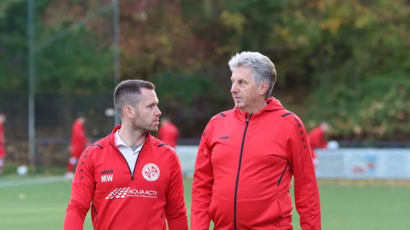Niklas Bent (links) und dessen Co J&ouml;rg Pohlmann beim SV Diestelbruch-Mosebeck. - &copy; Sebastian Lucas