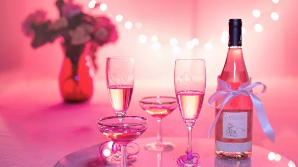 Ein Junggesellinnen-Abschied in L&uuml;gde zieht mindestens zehn Corona-Infizierte nach sich. - &copy; Symbolbild: pixabay.com