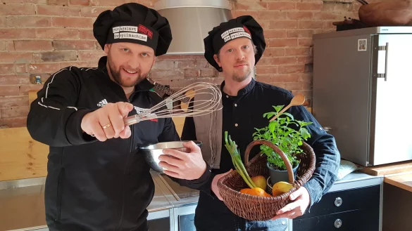 Hanke Blendermann und Philipp Kasburg sind Reis Against The Spülmachine.  - © Laura Blendermann