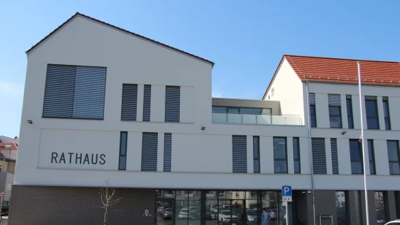 Das neue Rathaus in Lage. - © Wolfgang Becker