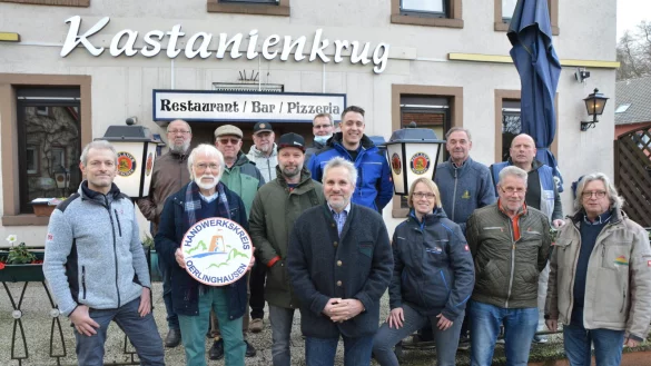 Das Gros der Mitglieder des Handwerker-Stammtisches trifft sich mittlerweile regelm&auml;&szlig;ig im Kastanienkrug. Viele, die bei der Gr&uuml;ndung vor drei Jahrzehnten dabei gewesen sind, sind heute im Ruhestand. Foto: Karin Prignitz - &copy; Karin Prignitz