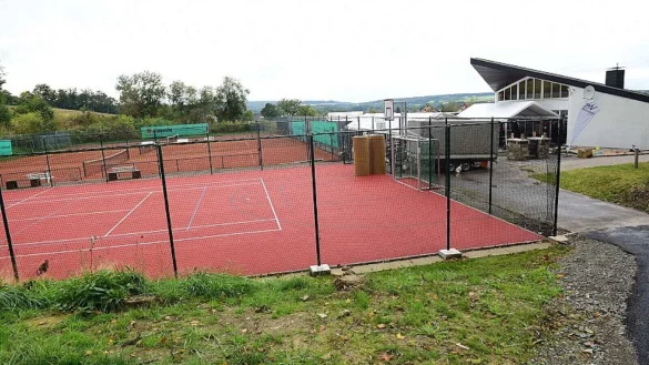 Projekte wie die Umgestaltung des Tennis-Areals am Hackemack in Extertal sind Beispiele f&uuml;r eine gelungene Nutzung der Mittel aus der laufenden F&ouml;rderperiode. - &copy; Archivfoto: Nicole Ellerbrake