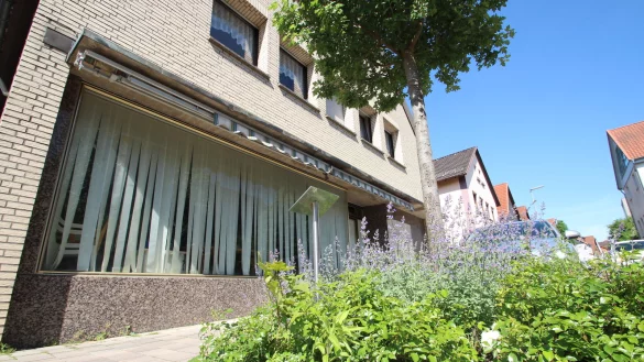 Das Haus Nummer 9 in der Nordstra&szlig;e - die ehemalige Schlachterei S&uuml;menicht - geh&ouml;rt jetzt der Gemeinde Extertal. Es soll saniert werden. - &copy; Jens Rademacher