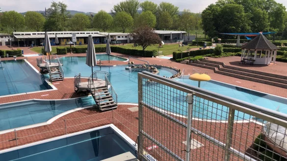 Im Bega-Bad ist es am Samstag zu tumultartigen Szenen gekommen. Das Foto zeigt ndas leere Bad kurz vor Start der Saison.&nbsp; - &copy; Sven Kienscherf