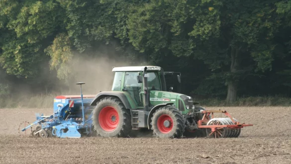 Im Jahr 2030 soll nach dem Willen der Landesregierung ein F&uuml;nftel der Felder &ouml;kologisch bewirtschaftet werden. In Nordlippe k&ouml;nnte es f&uuml;r Bauern Unterst&uuml;tzung bei der Umstellung von konventionellem auf &Ouml;ko-Landbau geben. - &copy; Archivfoto: Bernhard Preu&szlig;