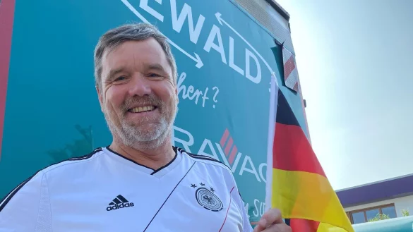 Thomas von Str&uuml;nck freut sich auf Live-Fu&szlig;ball im Stadion und EM-Atmosph&auml;re. - &copy; Sebastian Lucas