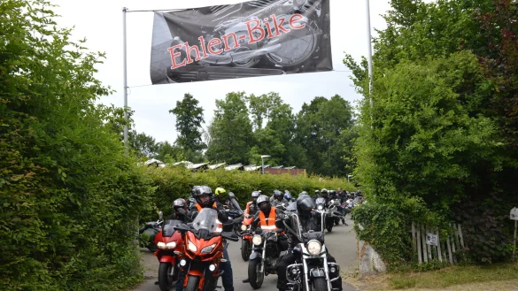 Ehlenbruch lockte am Sonntag knapp 100 Biker an, die gemeinsam das zehnte Ehlen-Bike feierten. - &copy; Tabea Macy