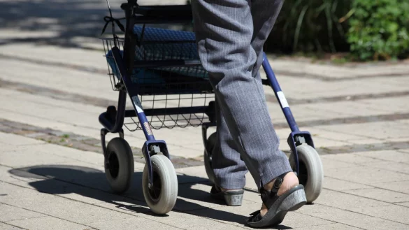 Vor allem Fu&szlig;g&auml;nger, die in ihrer Mobilit&auml;t eingeschr&auml;nkt sind, sollen von den Ma&szlig;nahmen profitieren. - &copy; Symbolbild: Pixabay