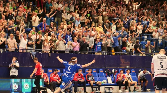 Bjarki Mar Elisson bringt die Phoenix-Contact-Arena mit elf Treffern zum Brodeln. - &copy; J&ouml;rg Hagemann